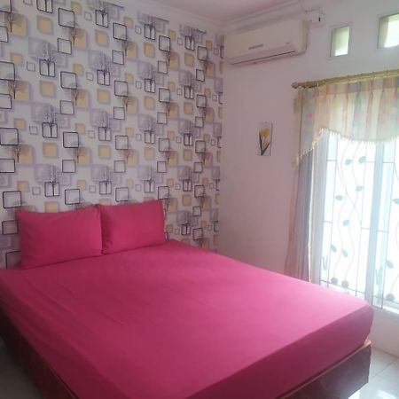 Endah Homestay Syariah Purwokerto Eksteriør billede