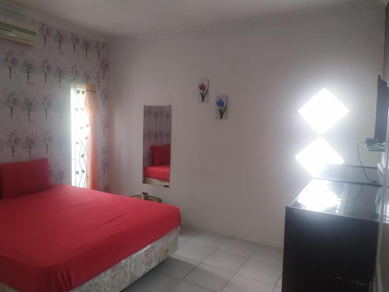 Endah Homestay Syariah Purwokerto Eksteriør billede