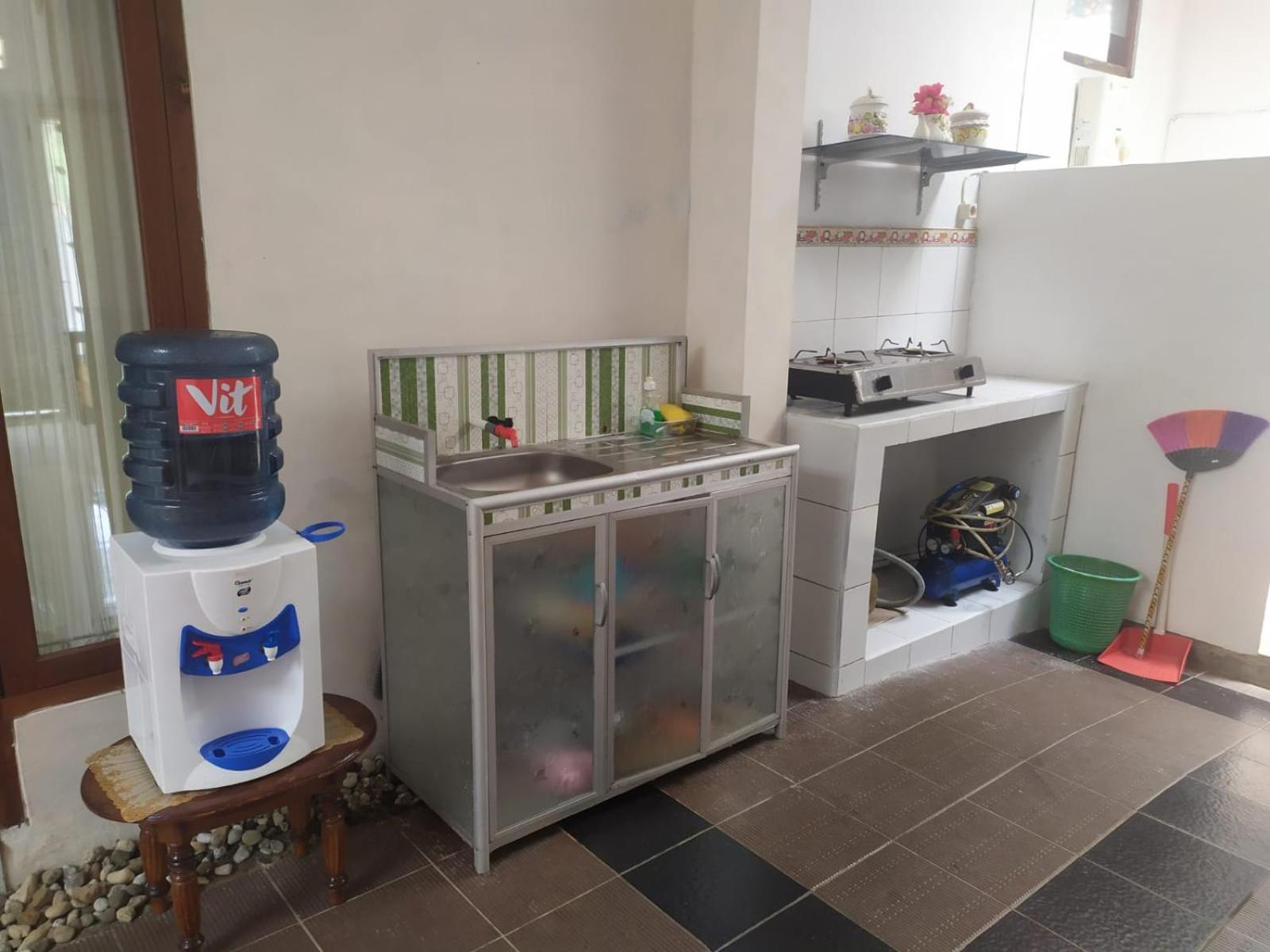 Endah Homestay Syariah Purwokerto Eksteriør billede